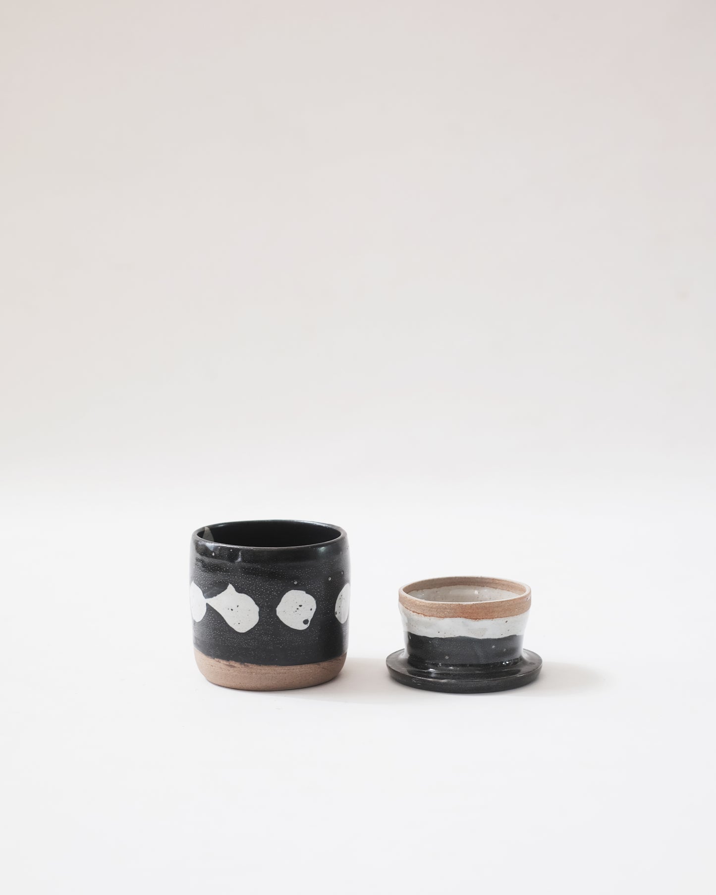 Black Moon Butter-bell Cup