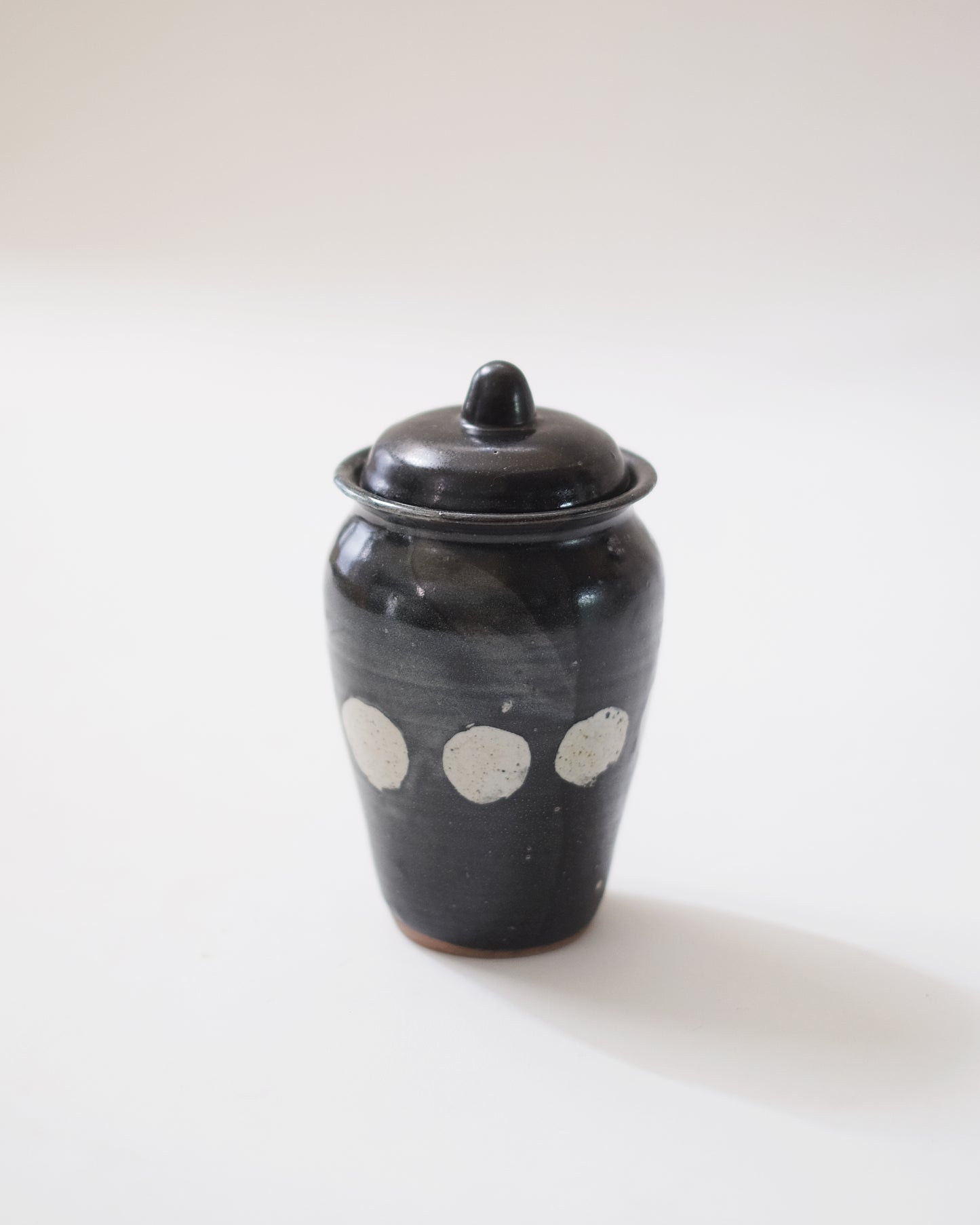 Black Moon Jar with lid