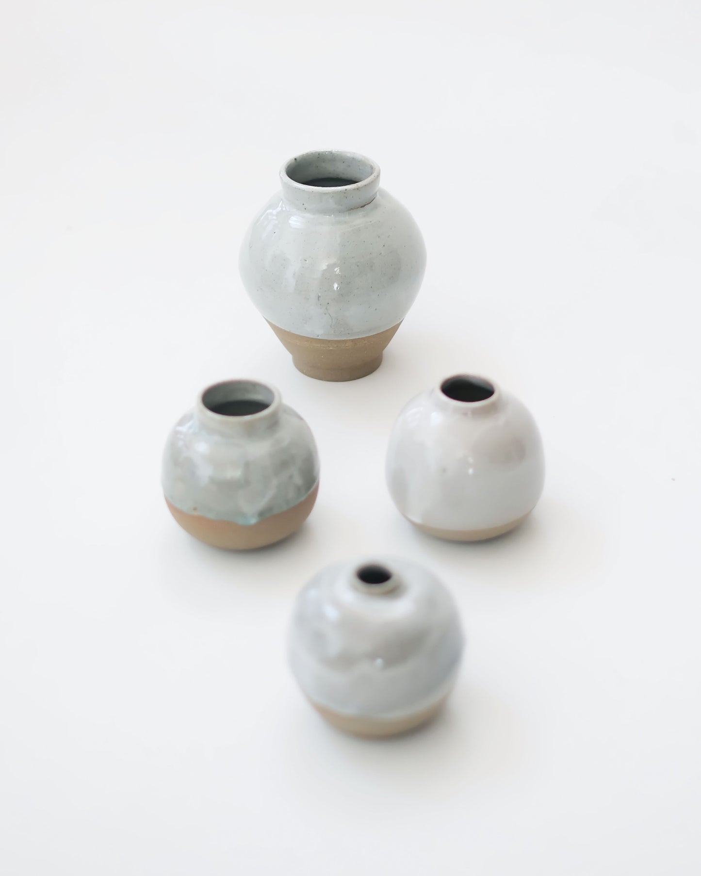 Shiro Vase I V