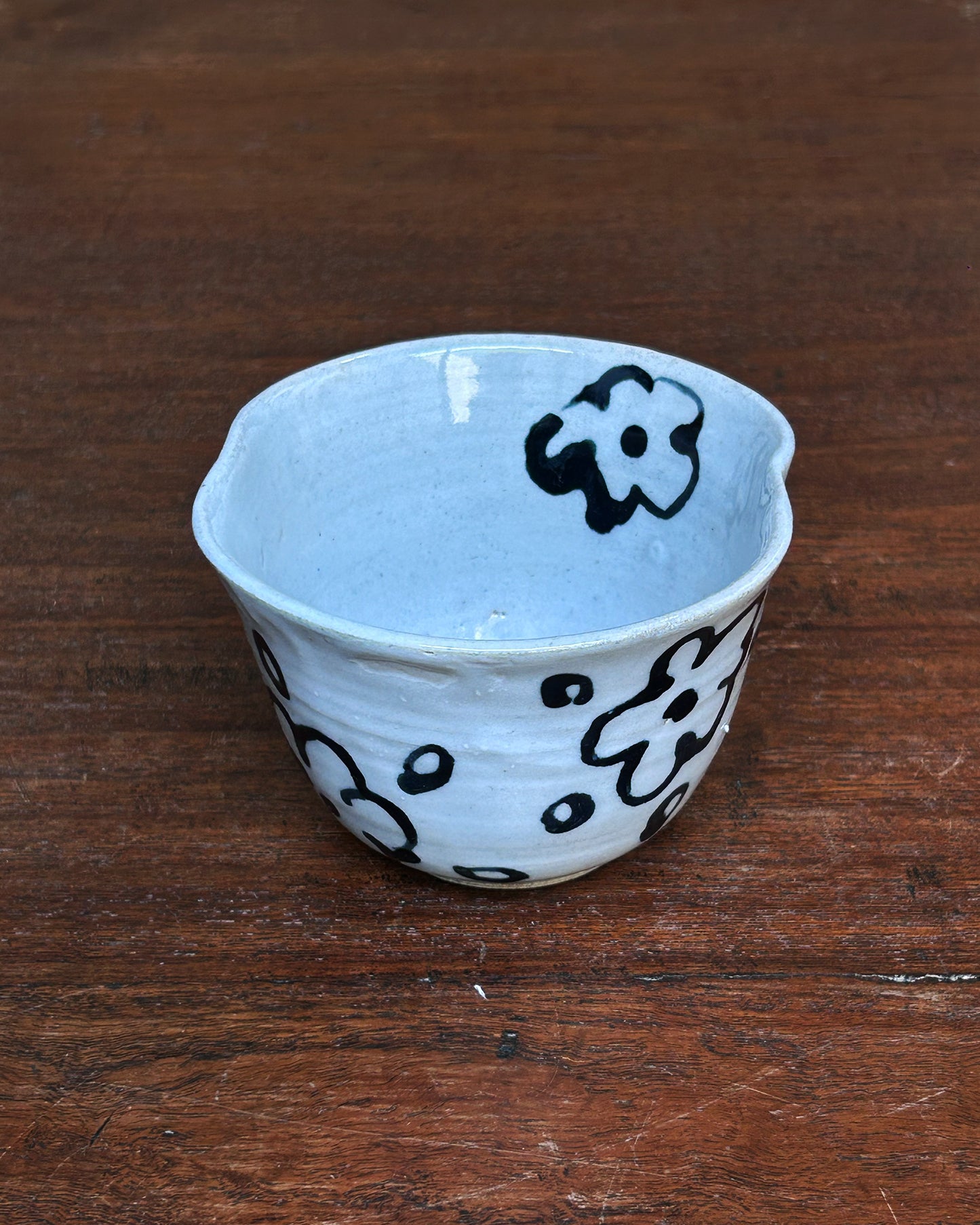 Black Flower Soft Edge Cup