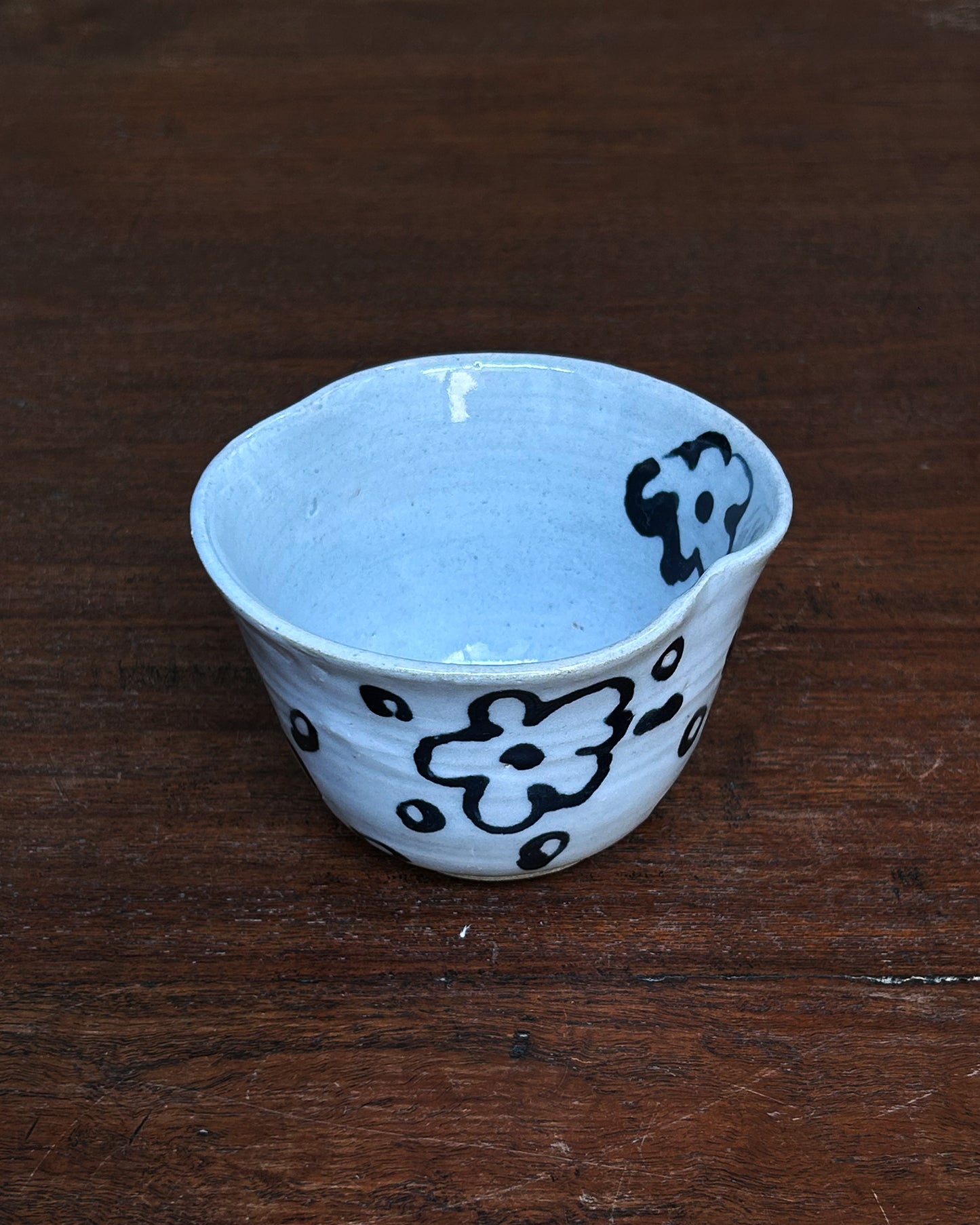 Black Flower Soft Edge Cup