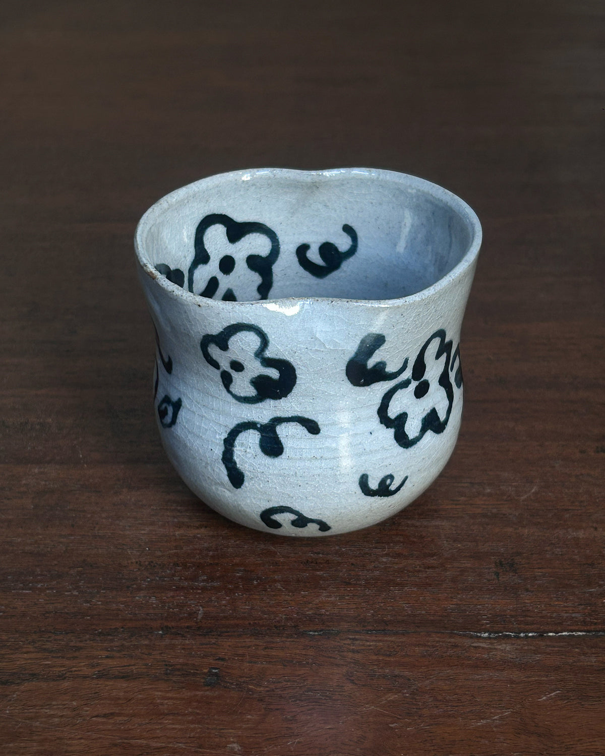 Black Flower Soft Edge Cup