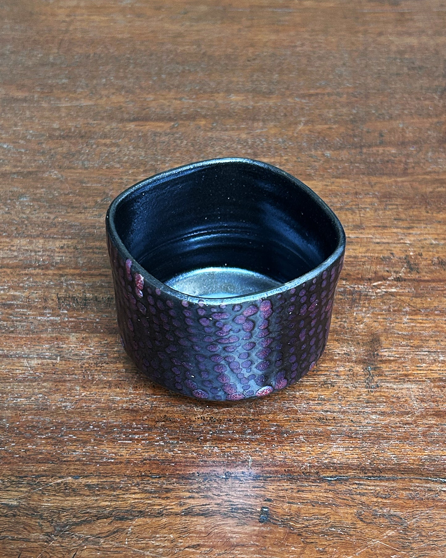 Dott Magenta Square Cup