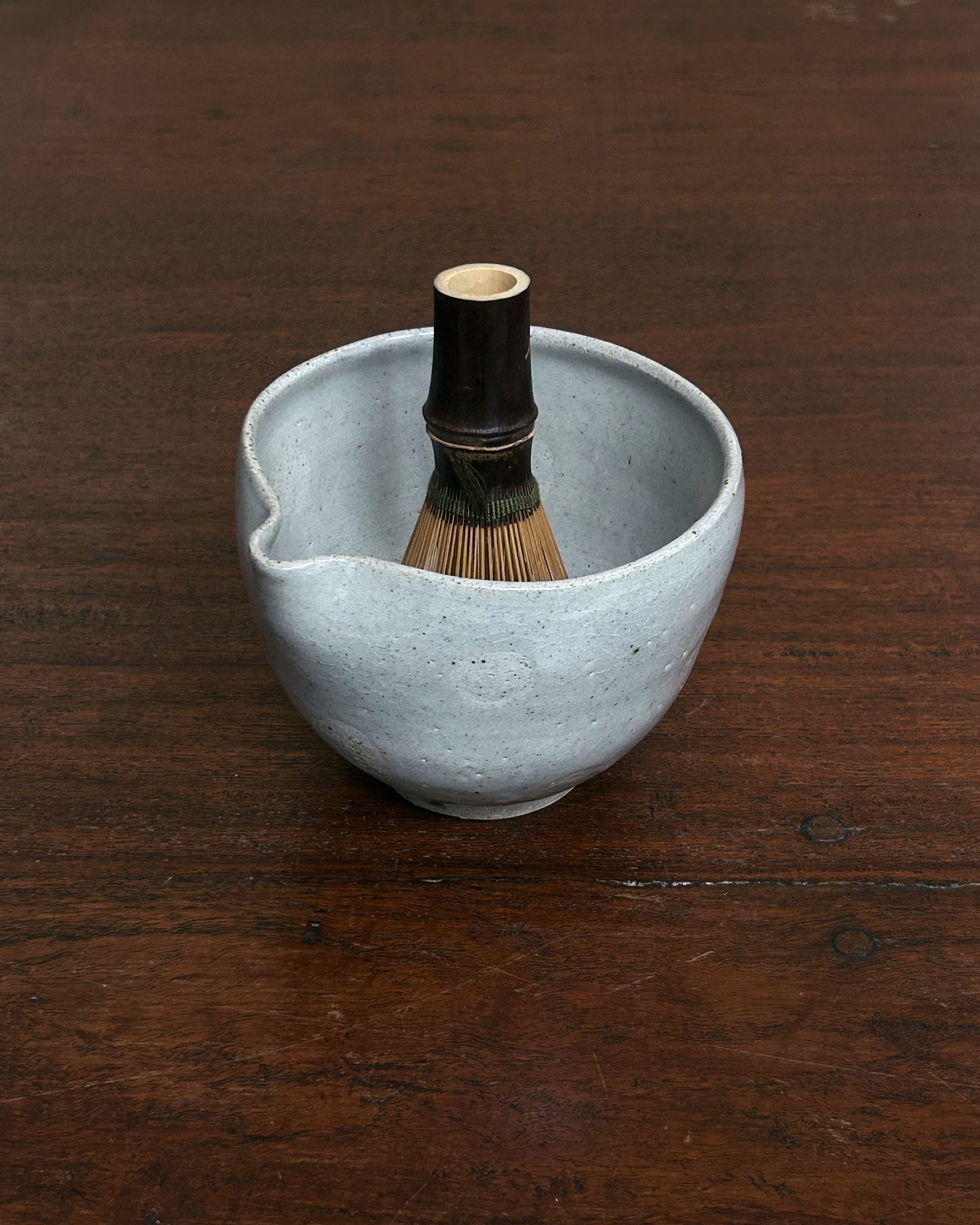 Dotto White on White Katakuchi #5026
