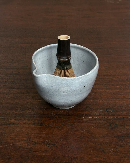 Dotto White on White Katakuchi #5026