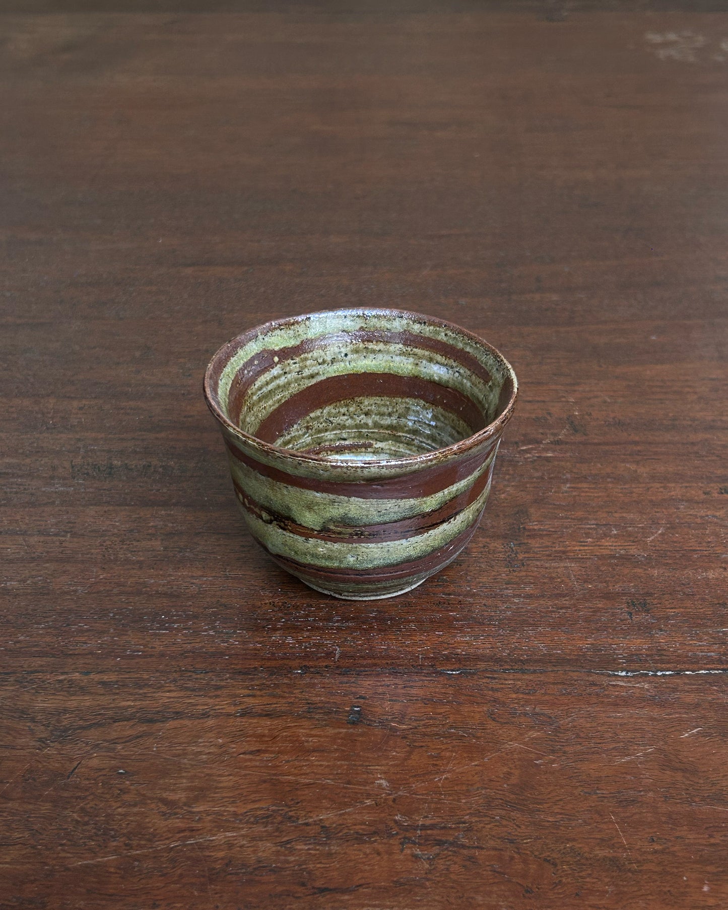 olive brush cup